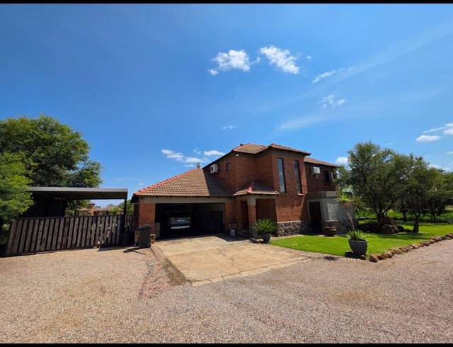 3 BEDROOM HOUSE FOR SALE IN LEEUWFONTEIN ESTATE